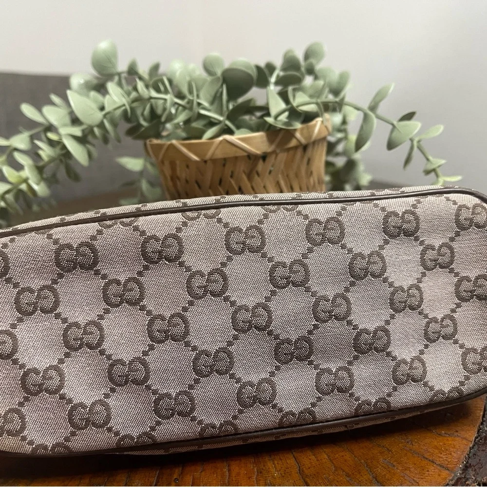 Authentic Vintage Gucci Beige GG Canvas Pouch - Picture 3 of 12